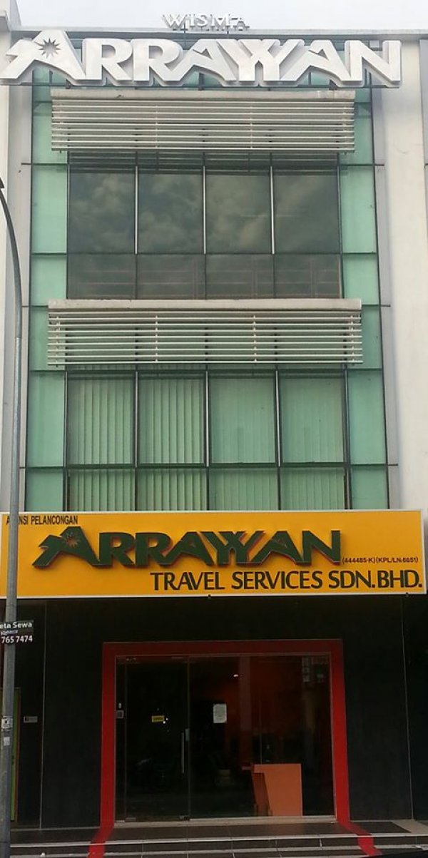 arrayyan travel agent