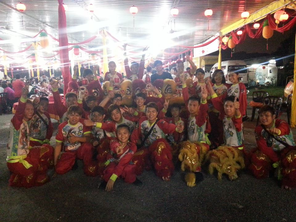 光前村凤山寺醒狮团 Lion And Dragon Dance In Gombak